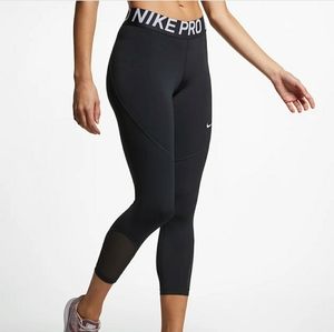 Nike Pro Tight Fit 7/8 Length Leggings